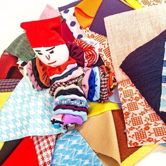 1970’s VTG Fabric Quilt Pieces & Handmade Doll - Picture 12 of 12